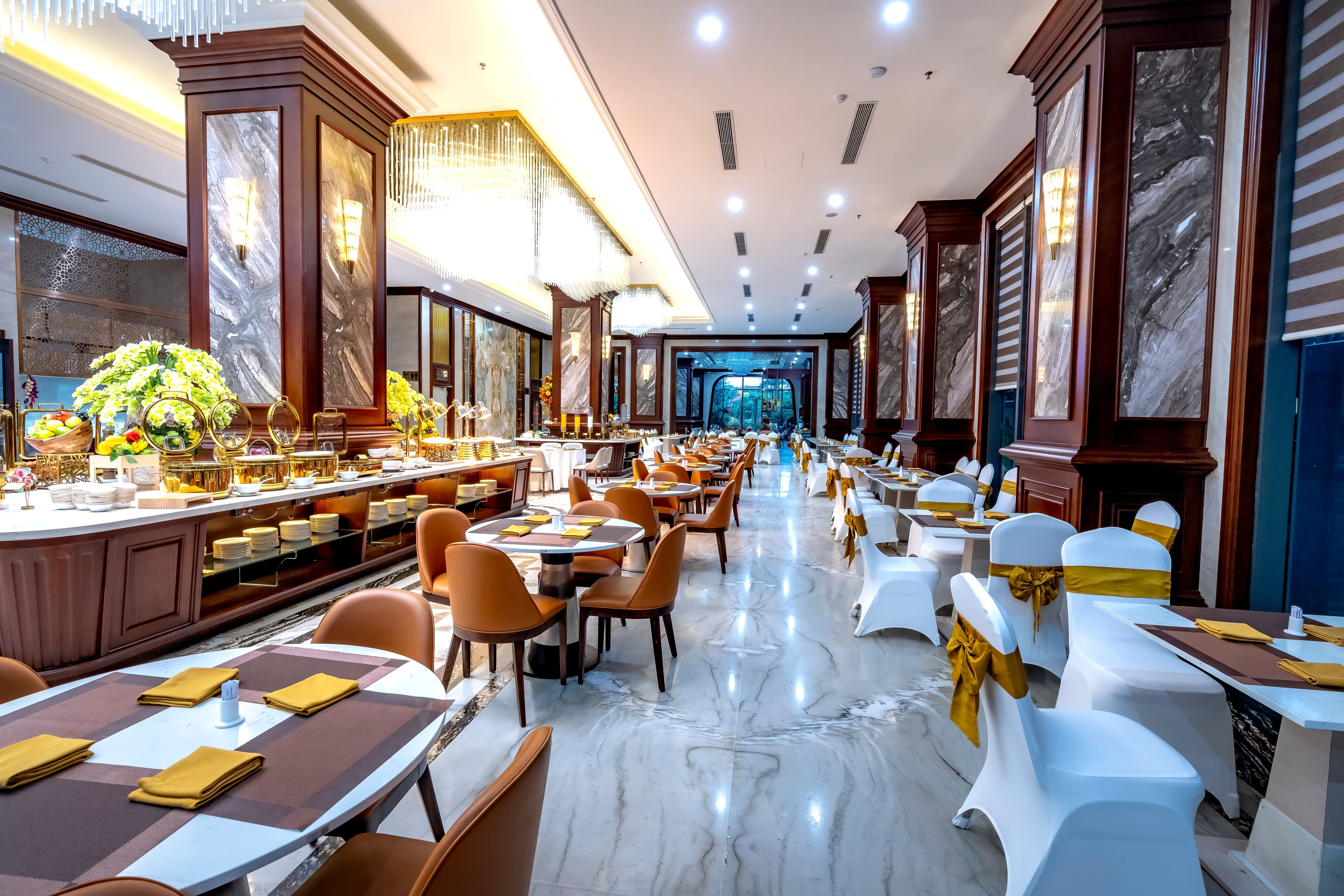 Restaurants & Cuisines